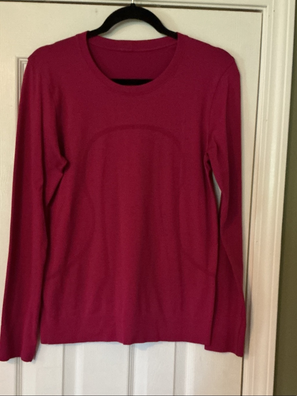 Lululemon Swifty Tech Long Sleeve Athletic Tee Deep Pink Sz 6 P2P 18-20 EUC